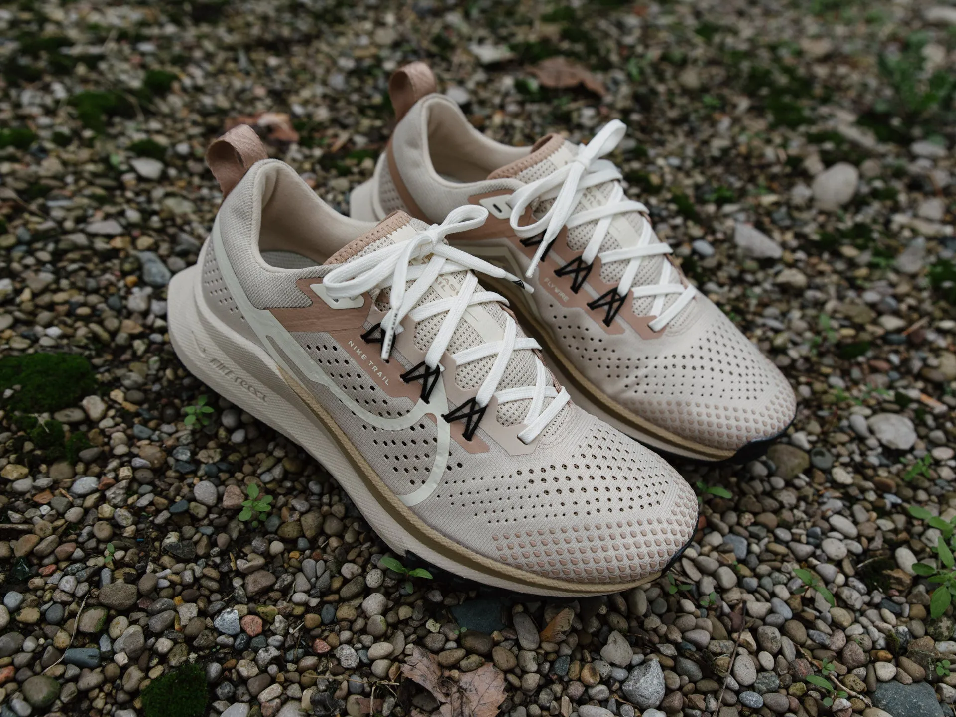 Nike Women's React Pegasus Trail 4 'Sanddrift/Coconut Milk