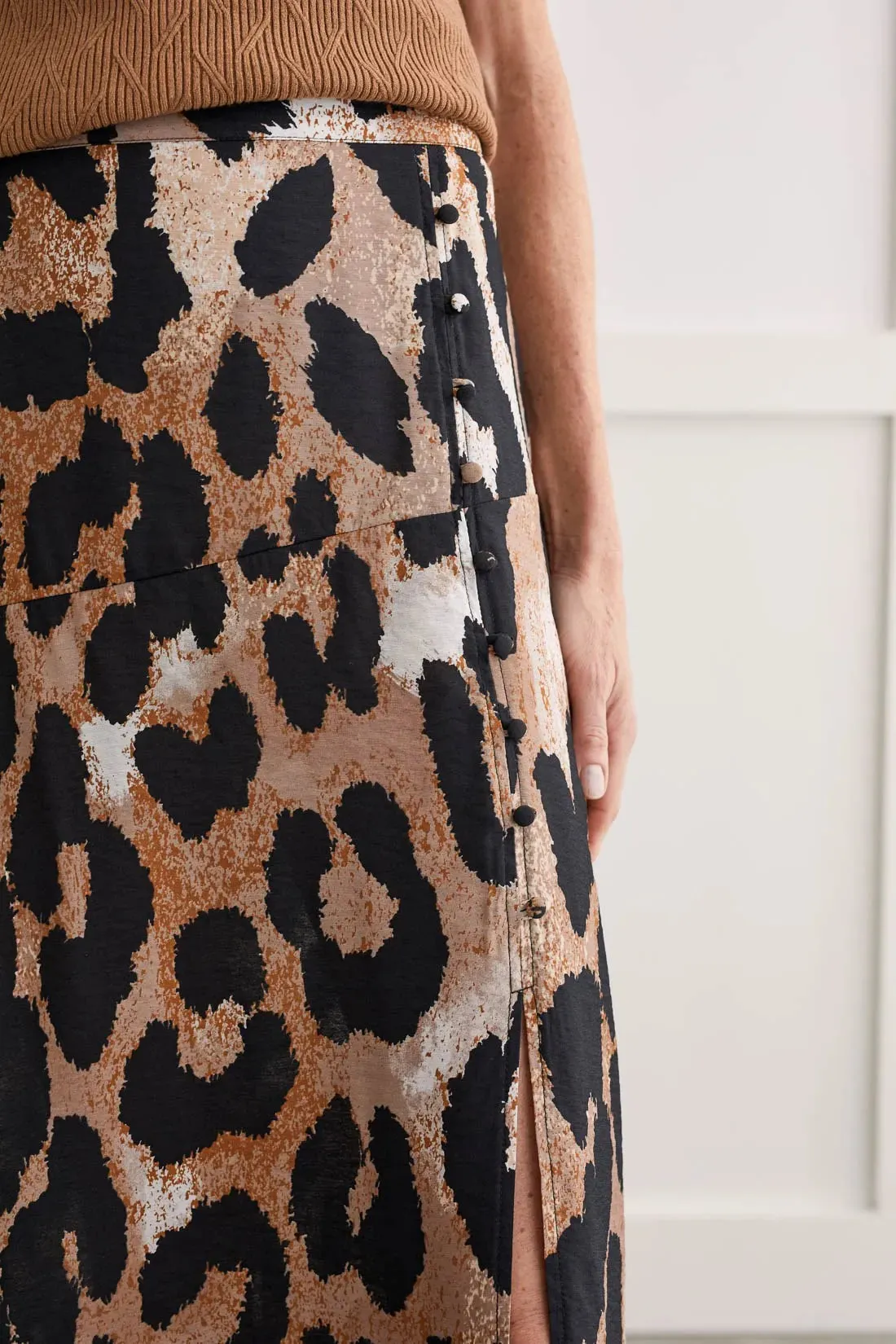 Tri 4756O Pull On Leopard Skirt