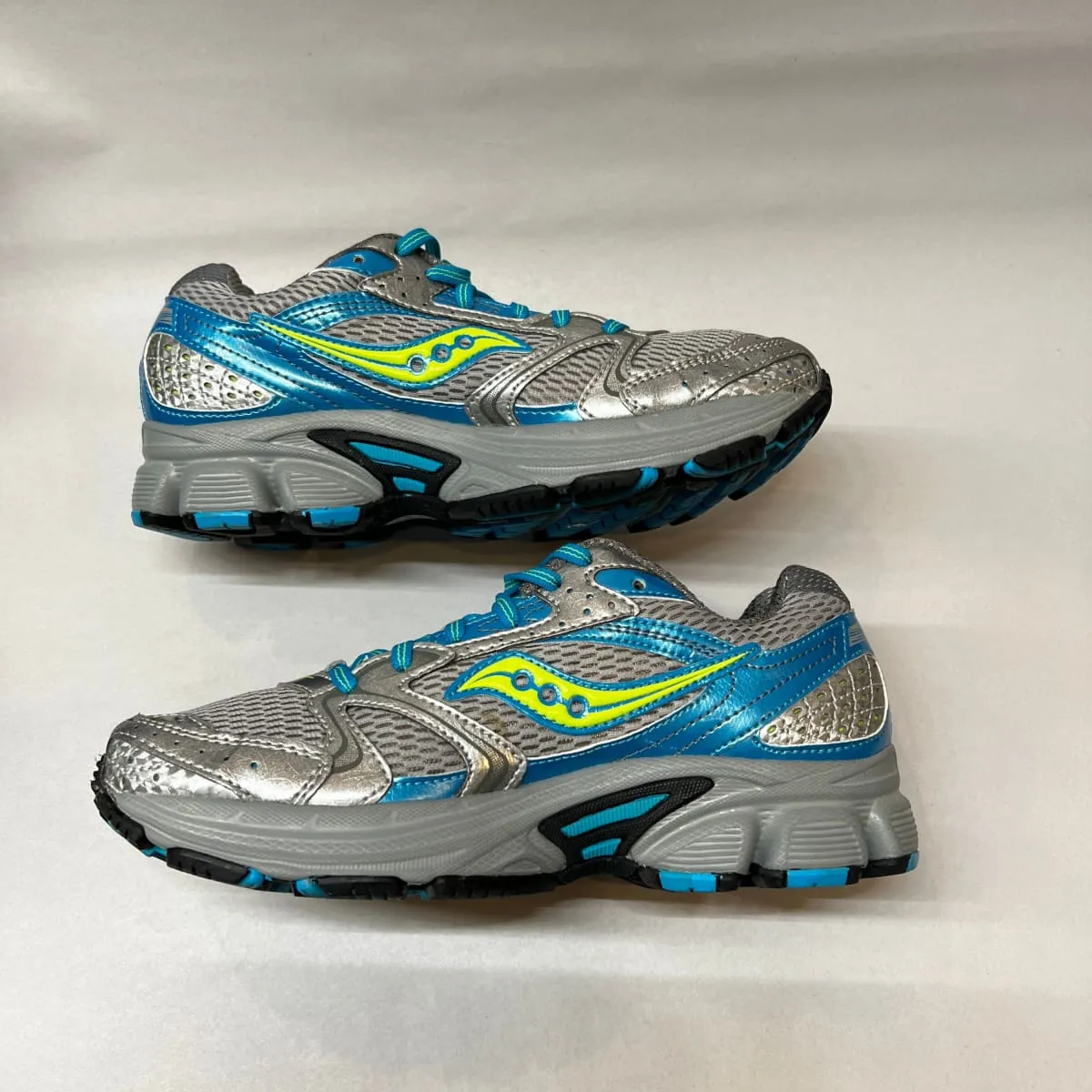 Women's Saucony •Cohesion 5• Running Shoe • Blue/Gray/Green Size 6.5M - Preowned