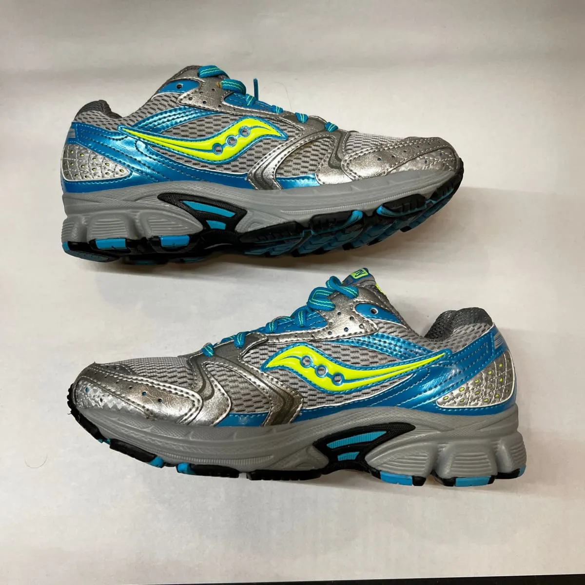 Women's Saucony •Cohesion 5• Running Shoe • Blue/Gray/Green Size 7M - Preowned